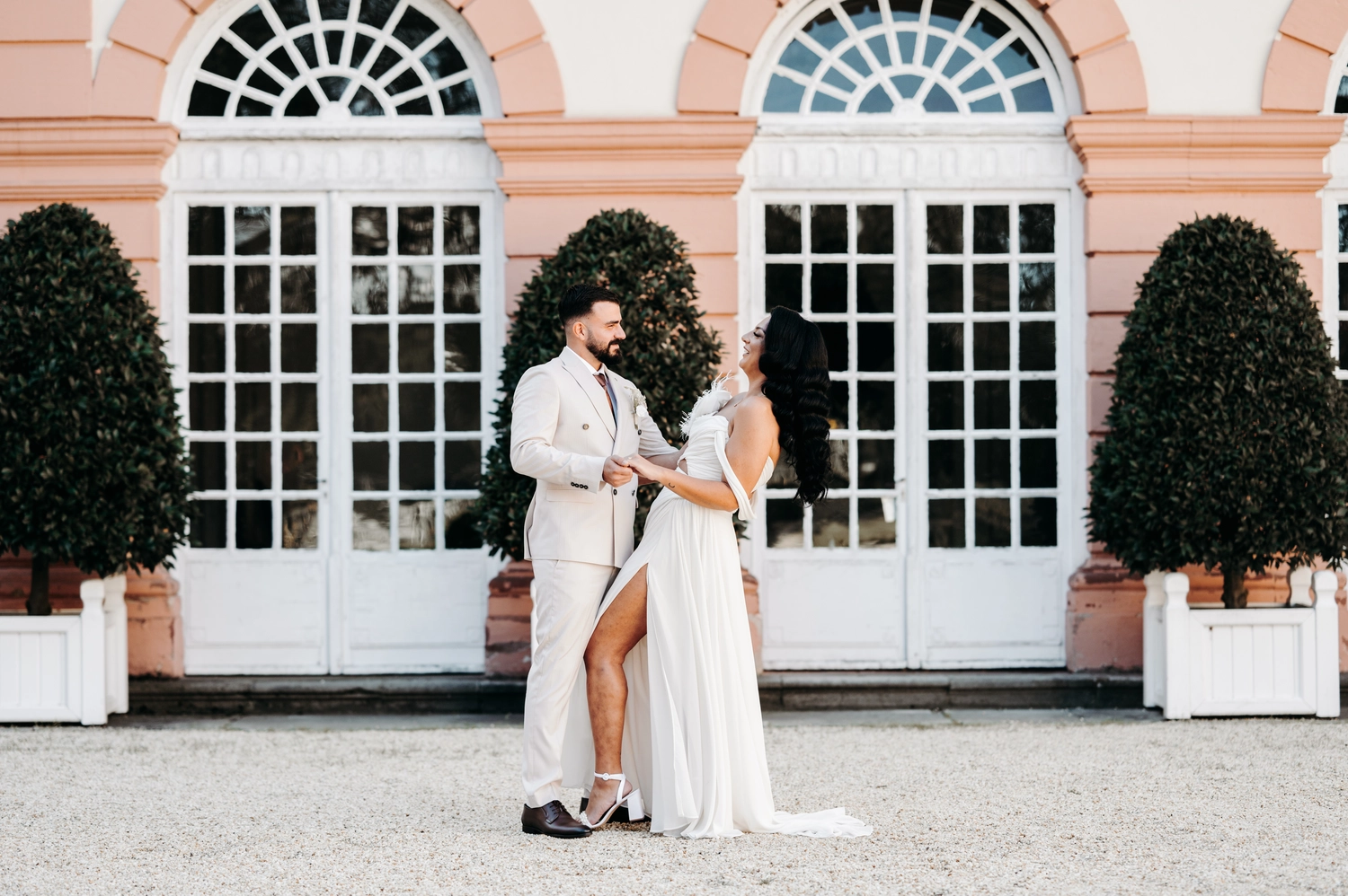 G5 Studios - Fotografie - Romantischer Moment eines frisch verheirateten Paares