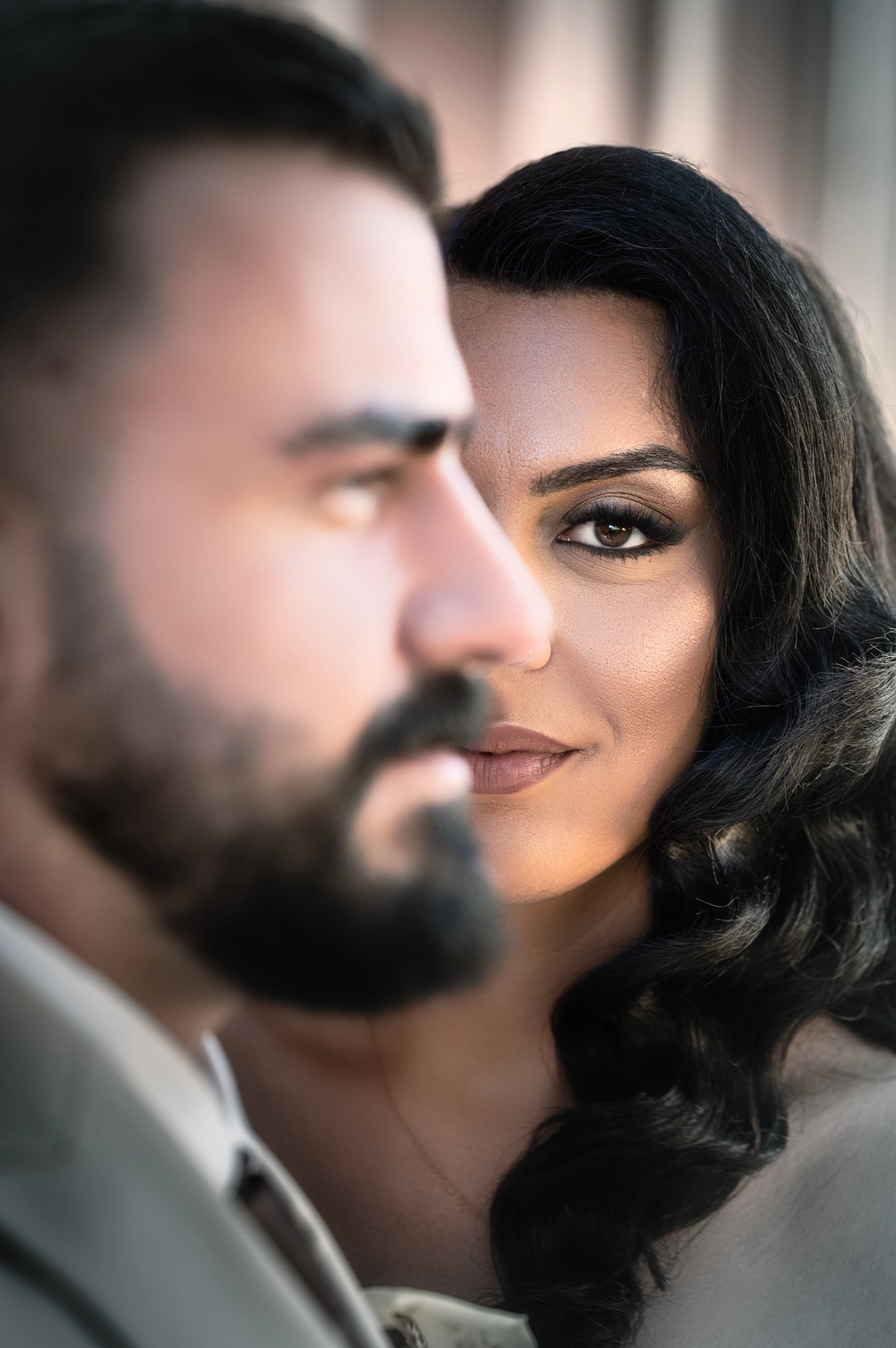 G5 Studios - Fotografie - romantischer Moment zwischen einem glücklichen frisch verheirateten Paar