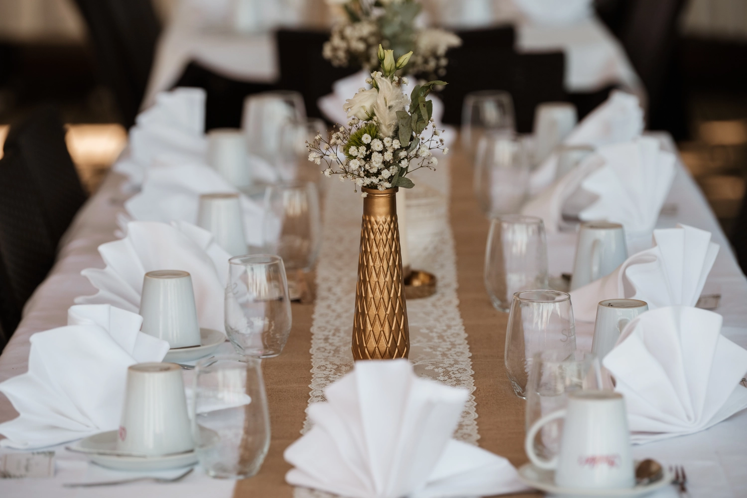 G5 Studios – Fotografie – Blumengestecke für einen Hochzeitstisch