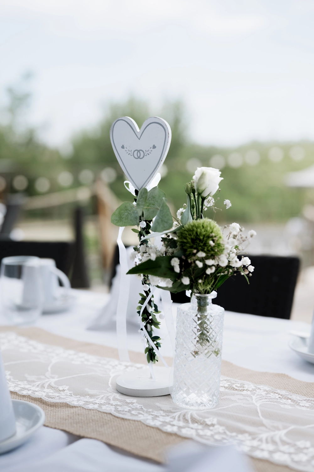 G5 Studios - Fotografie - ein florales Tischgesteck für eine Hochzeit