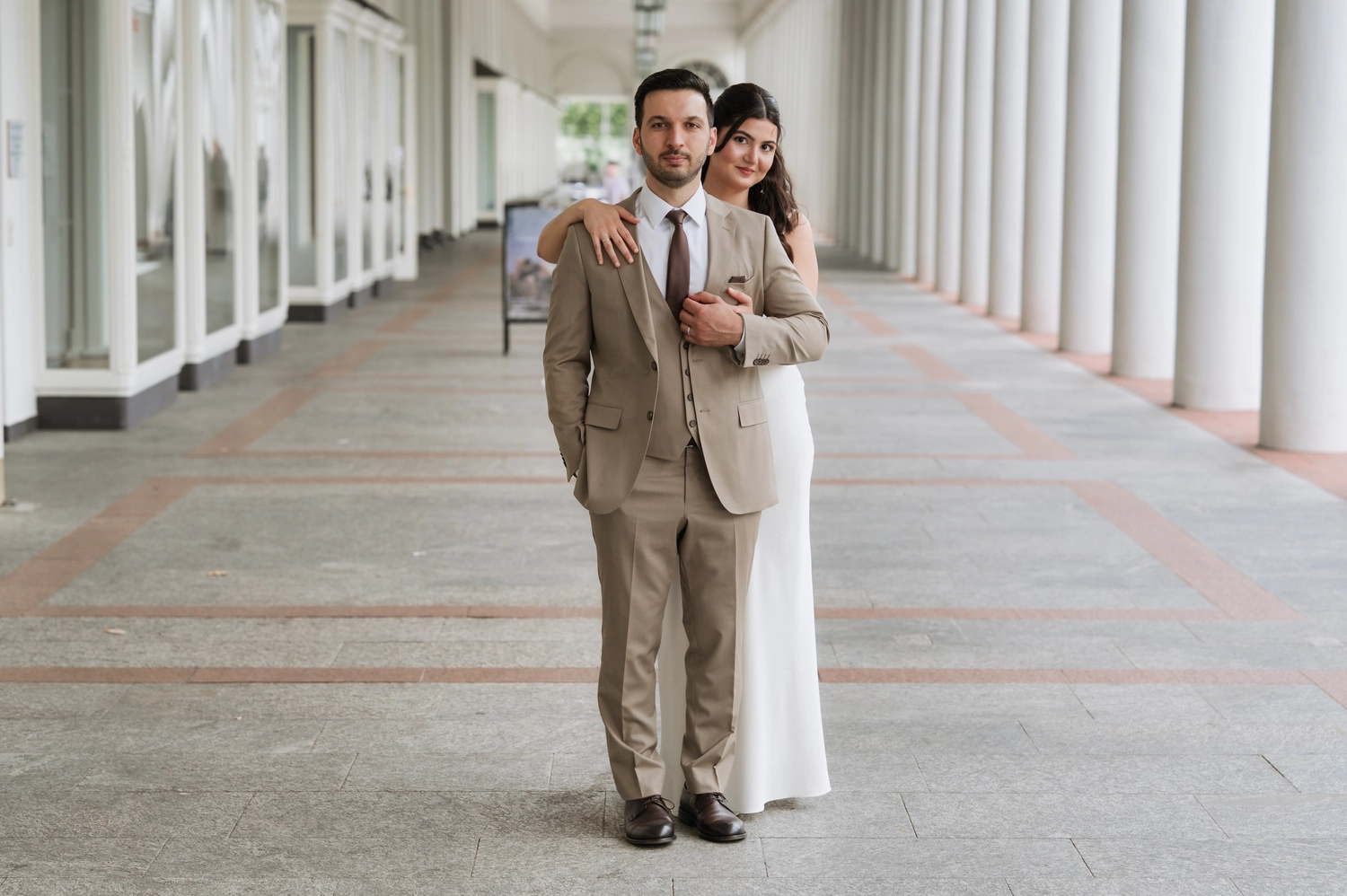 G5 Studios - Fotografie - romantischer Moment zwischen einem glücklichen frisch verheirateten Paar